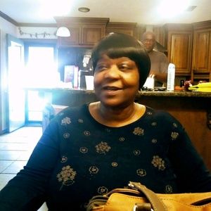 Meet your Posher, Nona